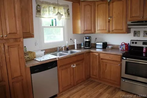 6719 Harvest Cir, Gloucester, VA 23061 photo 9