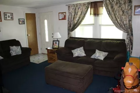 6719 Harvest Cir, Gloucester, VA 23061 photo 5