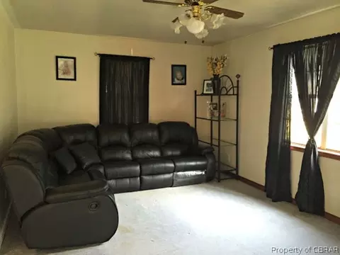 9342 Marlfield Rd, Gloucester, VA 23061 photo 4