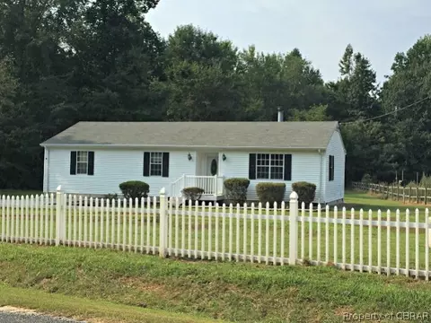 9342 Marlfield Rd, Gloucester, VA 23061 photo 1
