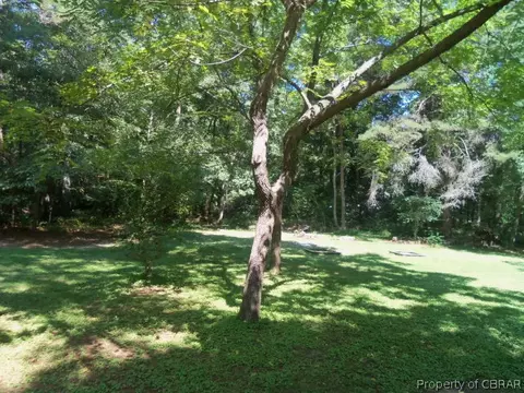4012 Hickory Fork Rd, Gloucester, VA 23061 photo 10