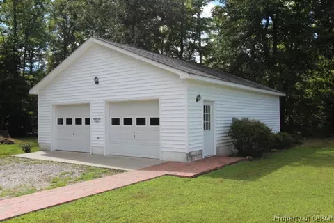 5237 Aberdeen Creek Rd, Gloucester, VA 23061 photo 6