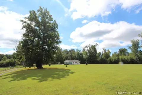 5237 Aberdeen Creek Rd, Gloucester, VA 23061 photo 2