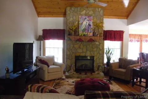 5472 Gum Fork Rd, Gloucester, VA 23061 photo 6