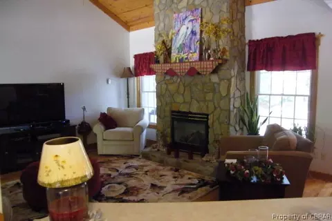 5472 Gum Fork Rd, Gloucester, VA 23061 photo 3
