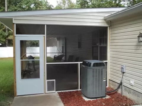 8068 Kitchener Dr, Gloucester, VA 23061 photo 8