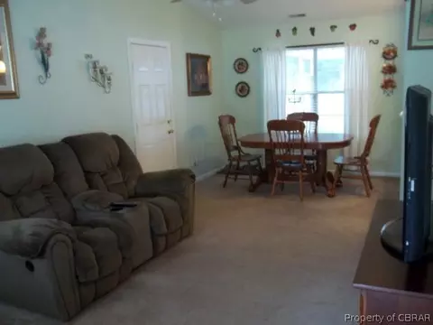 8068 Kitchener Dr, Gloucester, VA 23061 photo 13