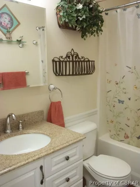 8068 Kitchener Dr, Gloucester, VA 23061 photo 18