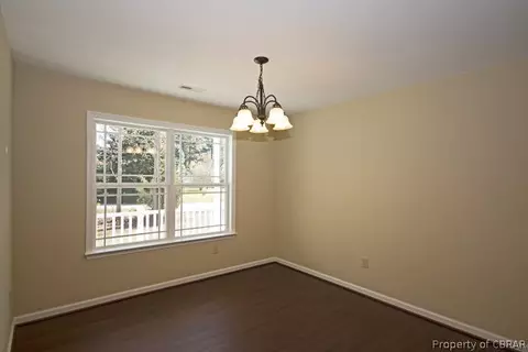 7250 Jeffrey Dr, Gloucester, VA 23061 photo 5