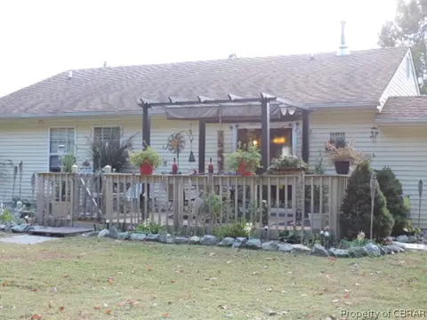 8931 Marlfield Rd, Gloucester, VA 23061 photo 4