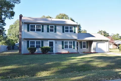 7395 Forest Dr, Gloucester Point, VA 23062 photo 2