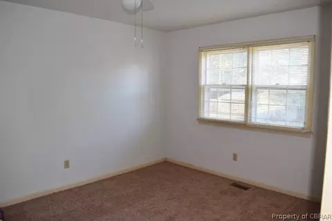 7395 Forest Dr, Gloucester Point, VA 23062 photo 12