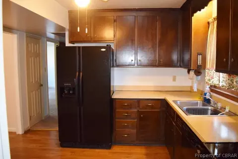 7395 Forest Dr, Gloucester Point, VA 23062 photo 7