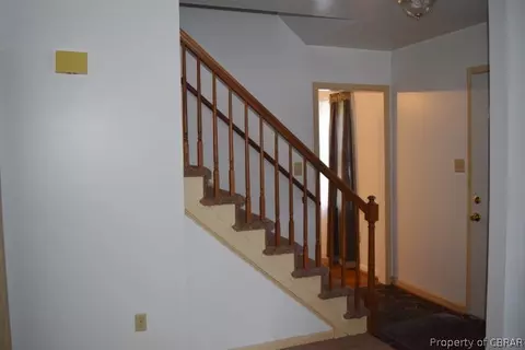 7395 Forest Dr, Gloucester Point, VA 23062 photo 5