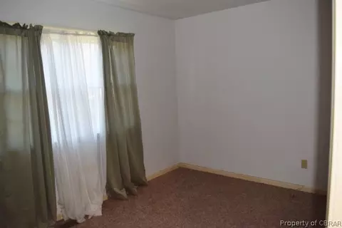7395 Forest Dr, Gloucester Point, VA 23062 photo 14