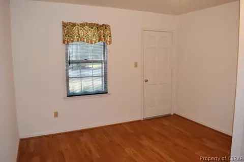 7395 Forest Dr, Gloucester Point, VA 23062 photo 16
