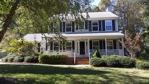 8257 Hamilton Dr, Gloucester, VA 23061 photo 1