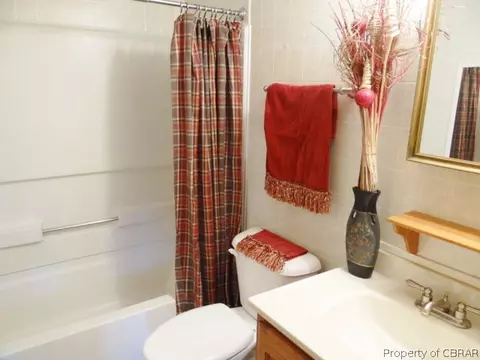 6790 Hilltop Dr, Gloucester, VA 23061 photo 11