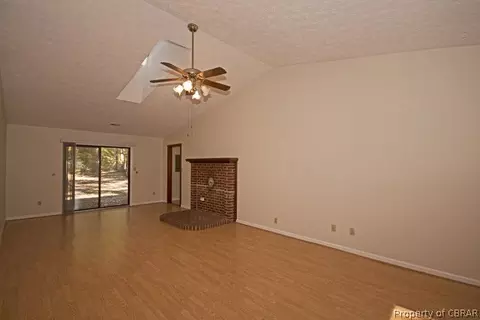 5533 Hickory Fork Rd, Gloucester, VA 23061 photo 3