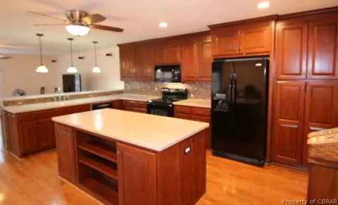 3575 Foxhaven Dr, Gloucester, VA 23061 photo 2