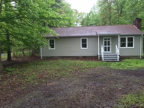 9328 Marlfield Rd, Gloucester, VA 23061 photo 1