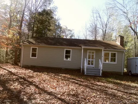 9328 Marlfield Rd, Gloucester, VA 23061 photo 2