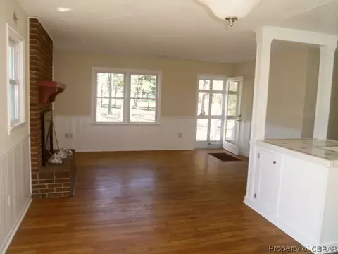 9328 Marlfield Rd, Gloucester, VA 23061 photo 3