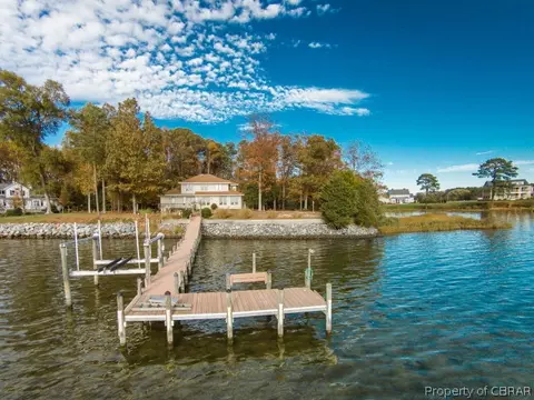 365 Cedar Pointe Dr, Weems, VA 22576 photo 4