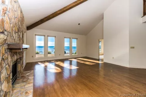 365 Cedar Pointe Dr, Weems, VA 22576 photo 28