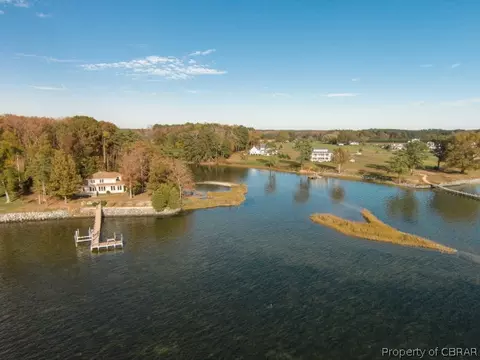 365 Cedar Pointe Dr, Weems, VA 22576 photo 9