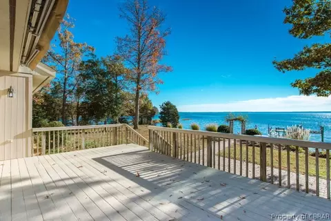 365 Cedar Pointe Dr, Weems, VA 22576 photo 16