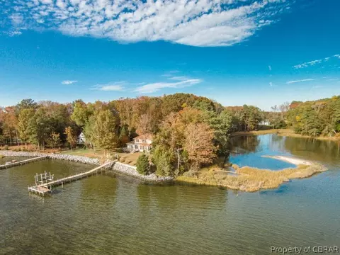 365 Cedar Pointe Dr, Weems, VA 22576 photo 8