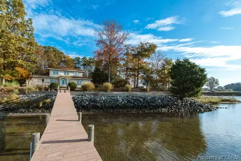 365 Cedar Pointe Dr, Weems, VA 22576 photo 40