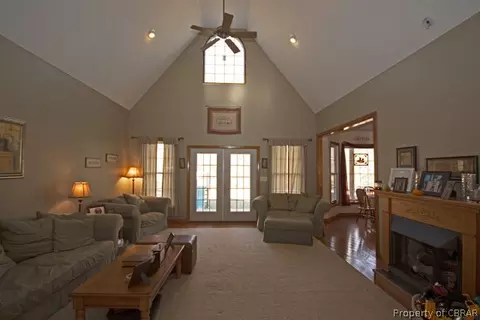 7016 Pear Tree Ln, Gloucester, VA 23061 photo 7