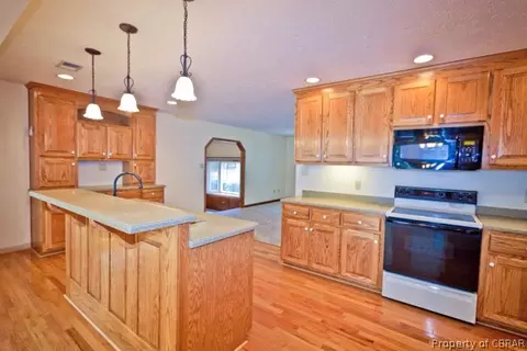 8105 Pinetta Rd, Gloucester, VA 23061 photo 9