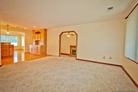 8105 Pinetta Rd, Gloucester, VA 23061 photo 5