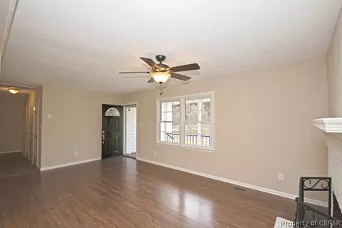 10359 Indian Rd, Gloucester, VA 23061 photo 4