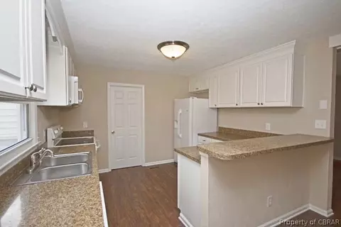 10359 Indian Rd, Gloucester, VA 23061 photo 8