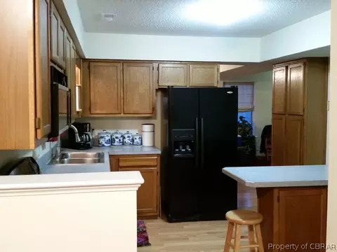 5545 Crany Creek Dr, Gloucester, VA 23061 photo 4