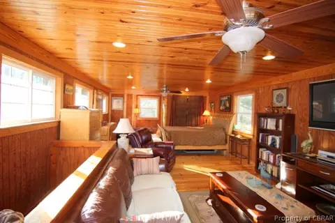 8184 Mobjack Ln, Hayes, VA 23072 photo 7