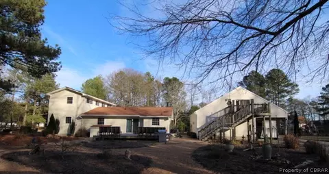8184 Mobjack Ln, Hayes, VA 23072 photo 6