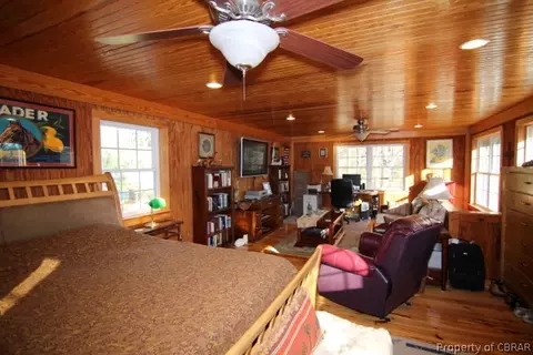 8184 Mobjack Ln, Hayes, VA 23072 photo 8