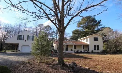 8184 Mobjack Ln, Hayes, VA 23072 photo 2