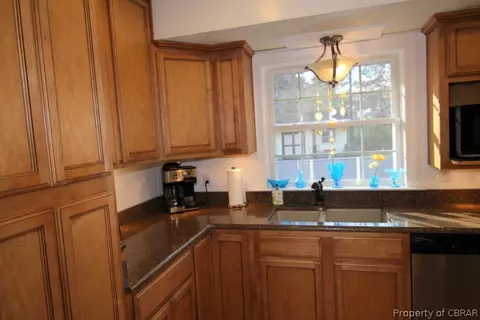 8184 Mobjack Ln, Hayes, VA 23072 photo 11