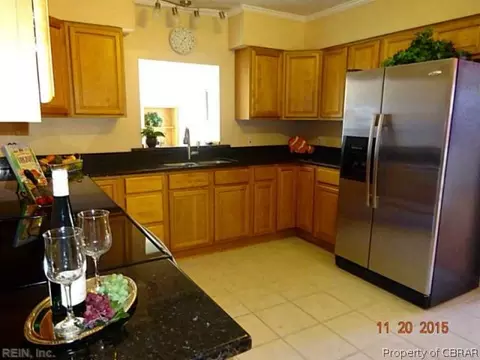 141 Cambridge Pl, Hampton, VA 23669 photo 4
