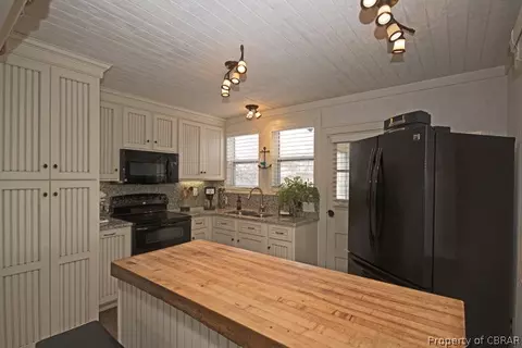 117 Lighthouse Dr, Hampton, VA 23664 photo 6