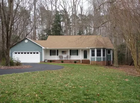7207 Clements Ave, Gloucester, VA 23061 photo 1
