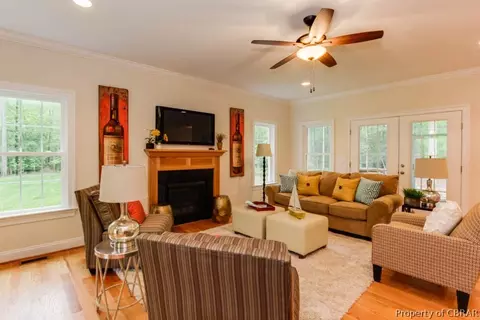 7668 Riverwatch Dr, Gloucester, VA 23061 photo 5