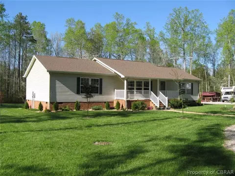5942 Seldon Pond Rd, Gloucester, VA 23061 photo 1