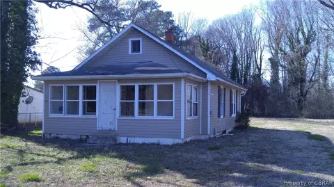 782 Johns Neck Rd, Weems, VA 22576 photo 1